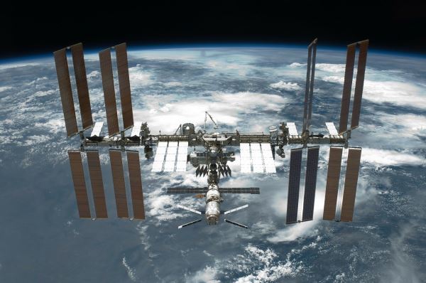 Национальная космическая станция РОСС на орбите над Арктикой заменит МКС