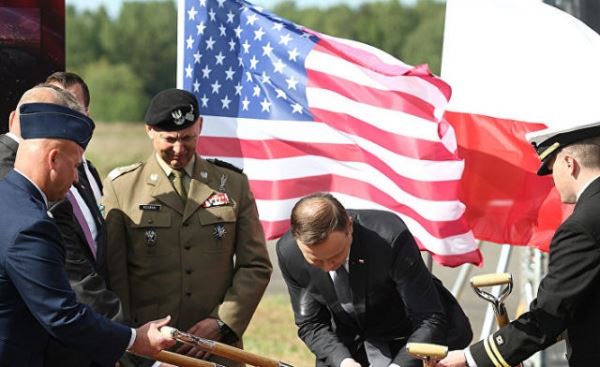 США начали размещать оружие на базе ПРО в Польше