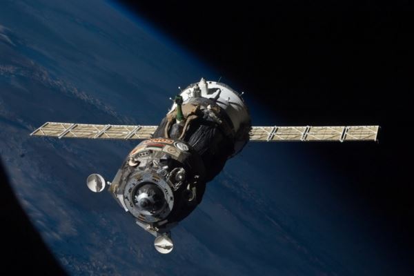 Роскосмос предупредил об опасном сближении «Прогресса» с объектами Маска