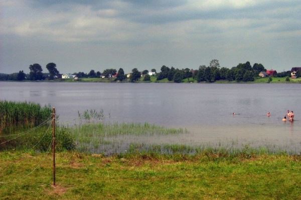 Житель Польши рассказал как дважды встретил инопланетян на озере 