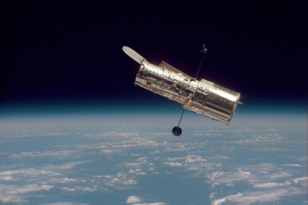Hubble не смог переключиться на резервный блок памяти