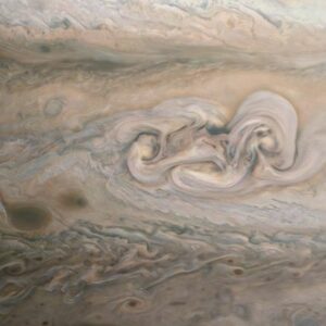 Juno проследил за эволюцией юпитерианского пятна
