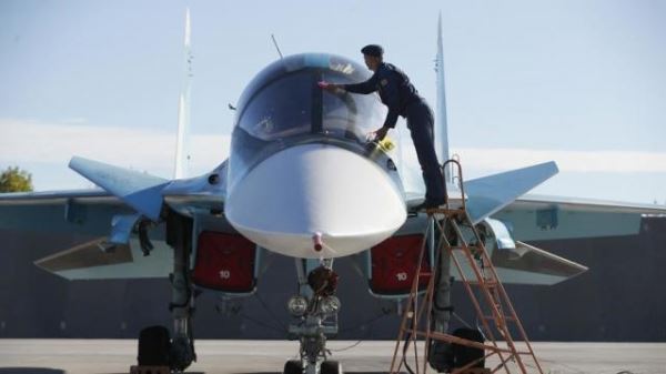 Су-34 меняет профессию: экипажи бомбардировщиков научат сбивать самолёты
