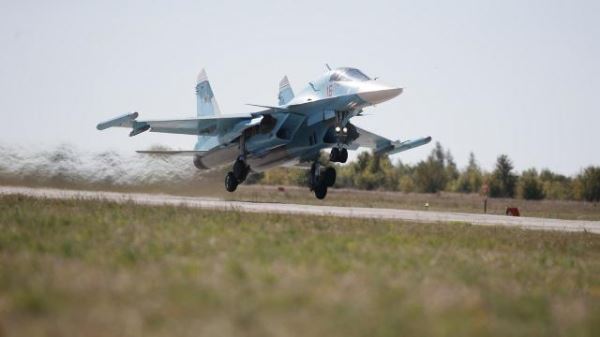 Су-34 меняет профессию: экипажи бомбардировщиков научат сбивать самолёты